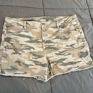 Time and Tru Camo Shorts
